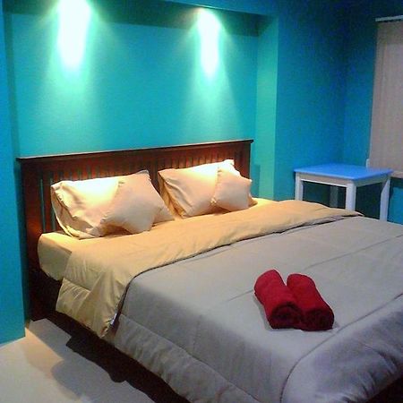 Baan Benjathip Hostel Amphawa Kamer foto