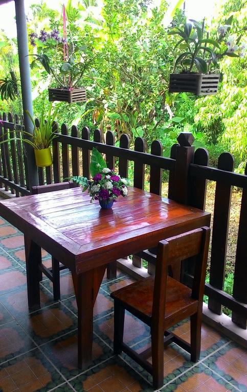Baan Benjathip Hostel Amphawa Kamer foto