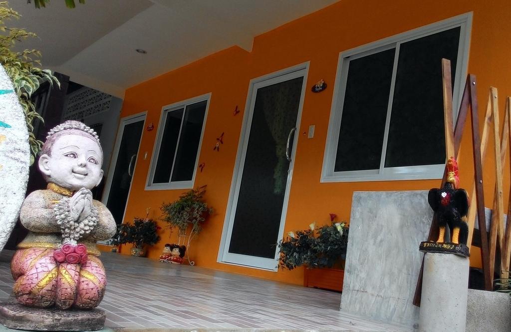 Baan Benjathip Hostel Amphawa Kamer foto